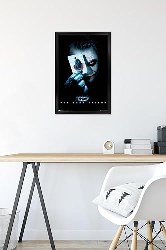 Miniatura 75 de Trends International Póster de pared de la película de DC Comics, The Dark Knight, The Joker with Batman, 22.375 x 34 pulgadas, versión enmarcada