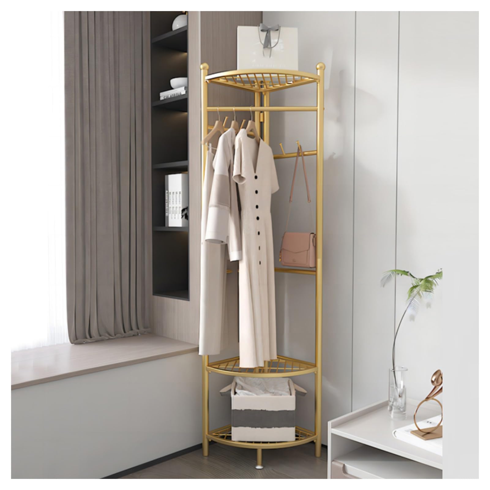 Porte-manteau d'angle doré en fer avec étagères de rangement pour vêtements de salon