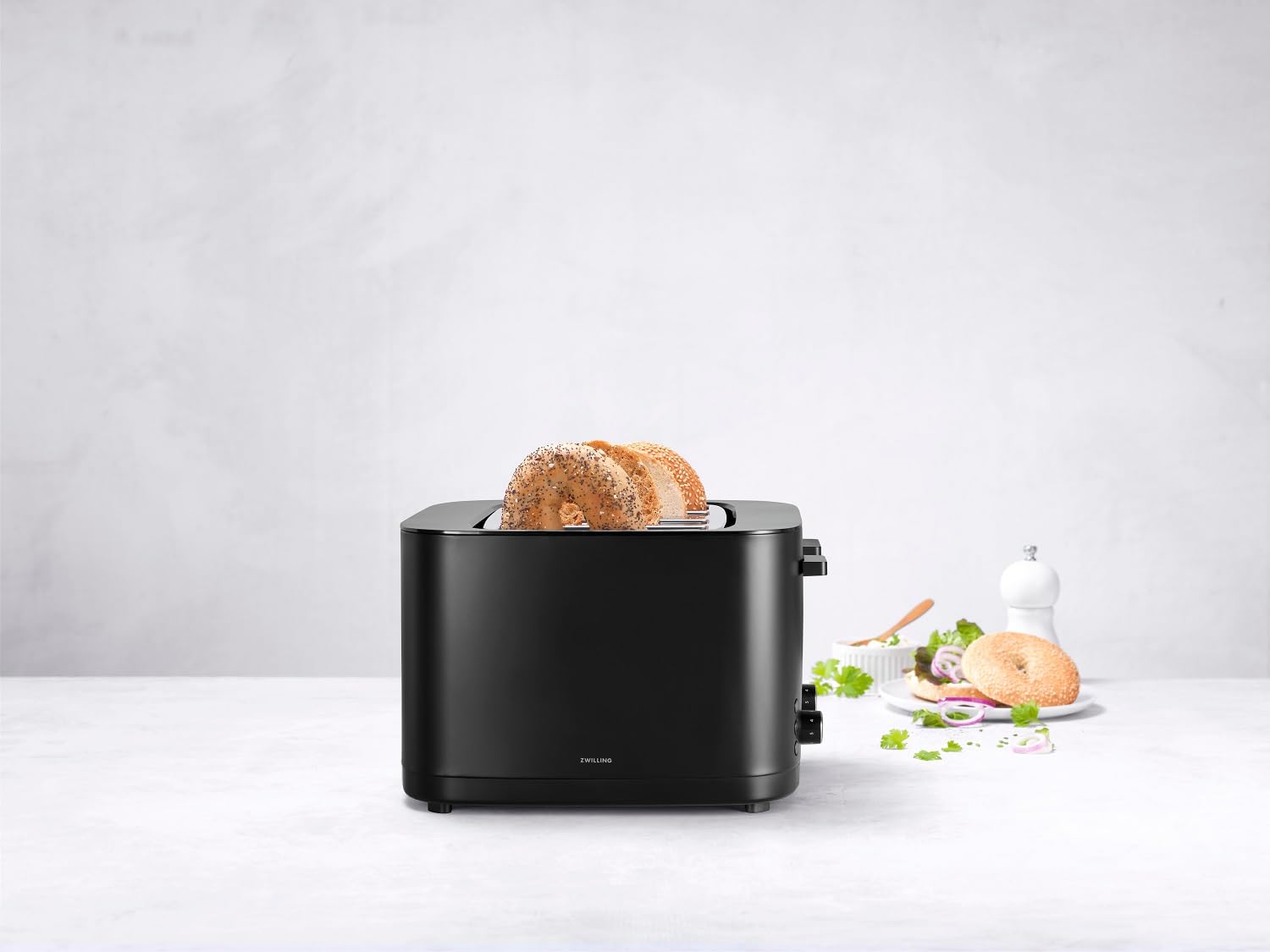 ZWILLING Enfinigy, tostapane con 3 programmi automatici, 7 gradi di doratura e funzione di spegnimento, 2 fessure corte per 2 fette, con inserto per panini, nero