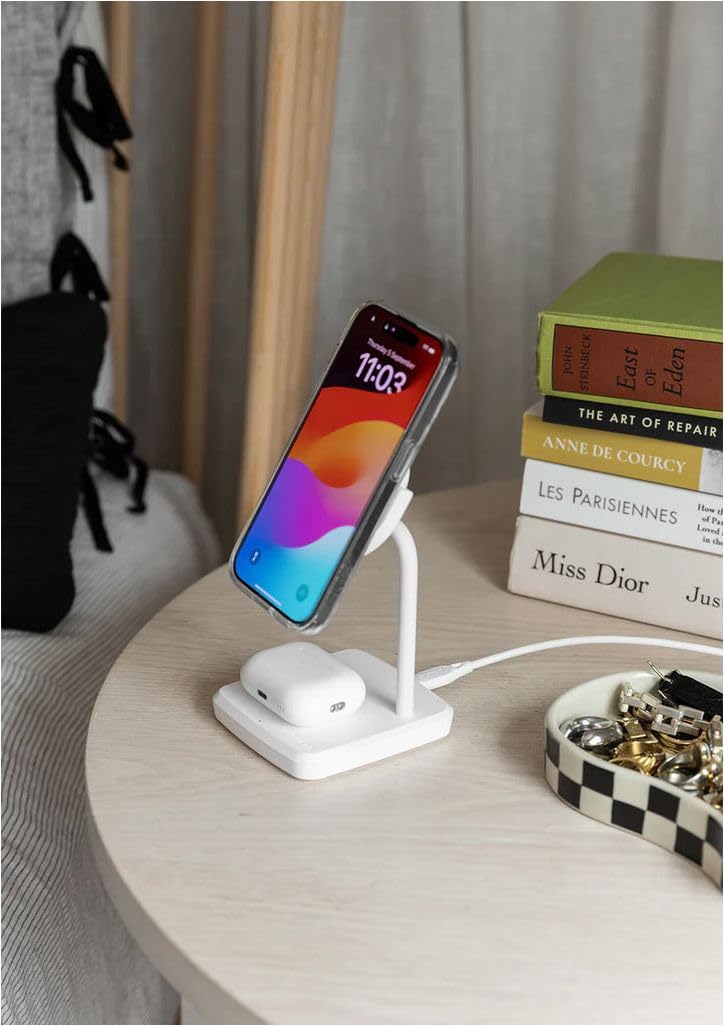 ChargeBase Supporto di ricarica wireless magnetico 2 in 1, bianco, compatibile con Qi2