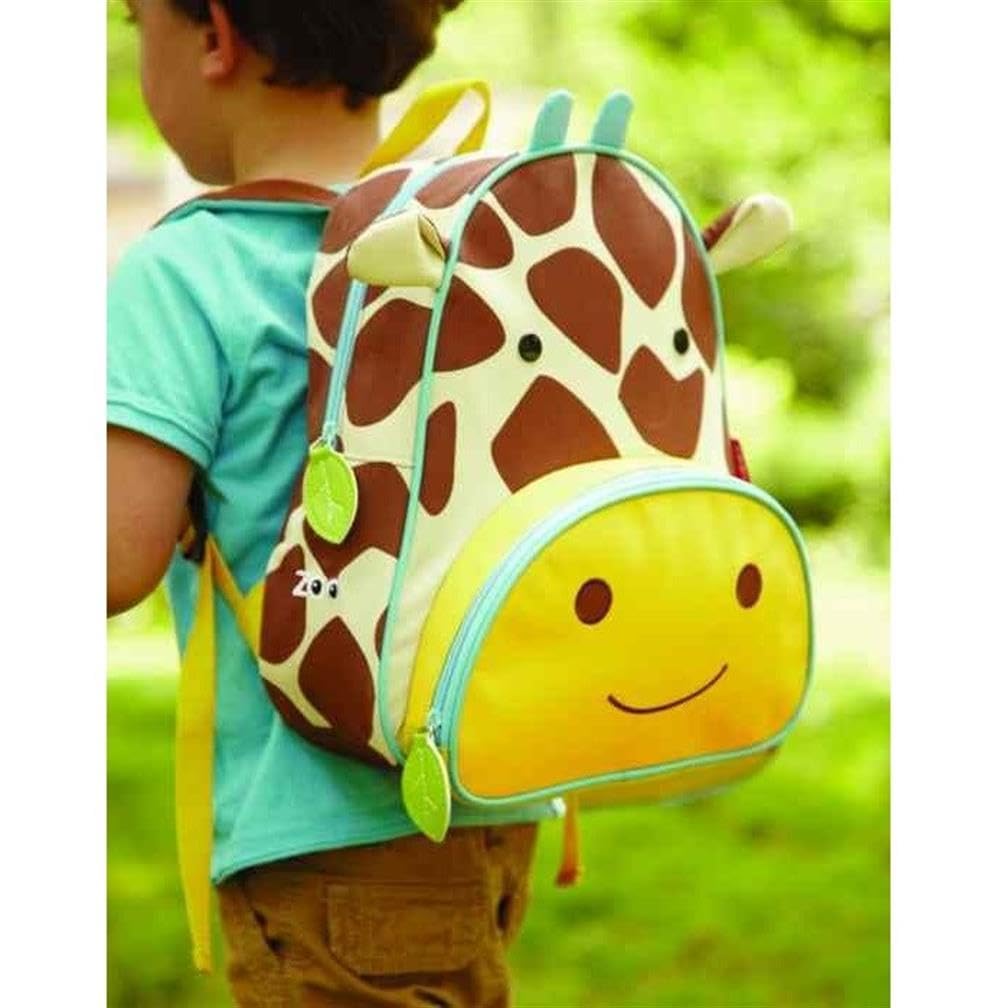 Mochila Infantil Zoo Girafa, Skip Hop, Amarelo em promoção! Veja a oferta e mais achadinhos de Mochilas escolares 3 Hoje é o melhor dia para comprar Mochila Infantil Zoo Girafa, Skip Hop, Amarelo com aquele preço maroto! Promoção! Aproveite a oferta! 3