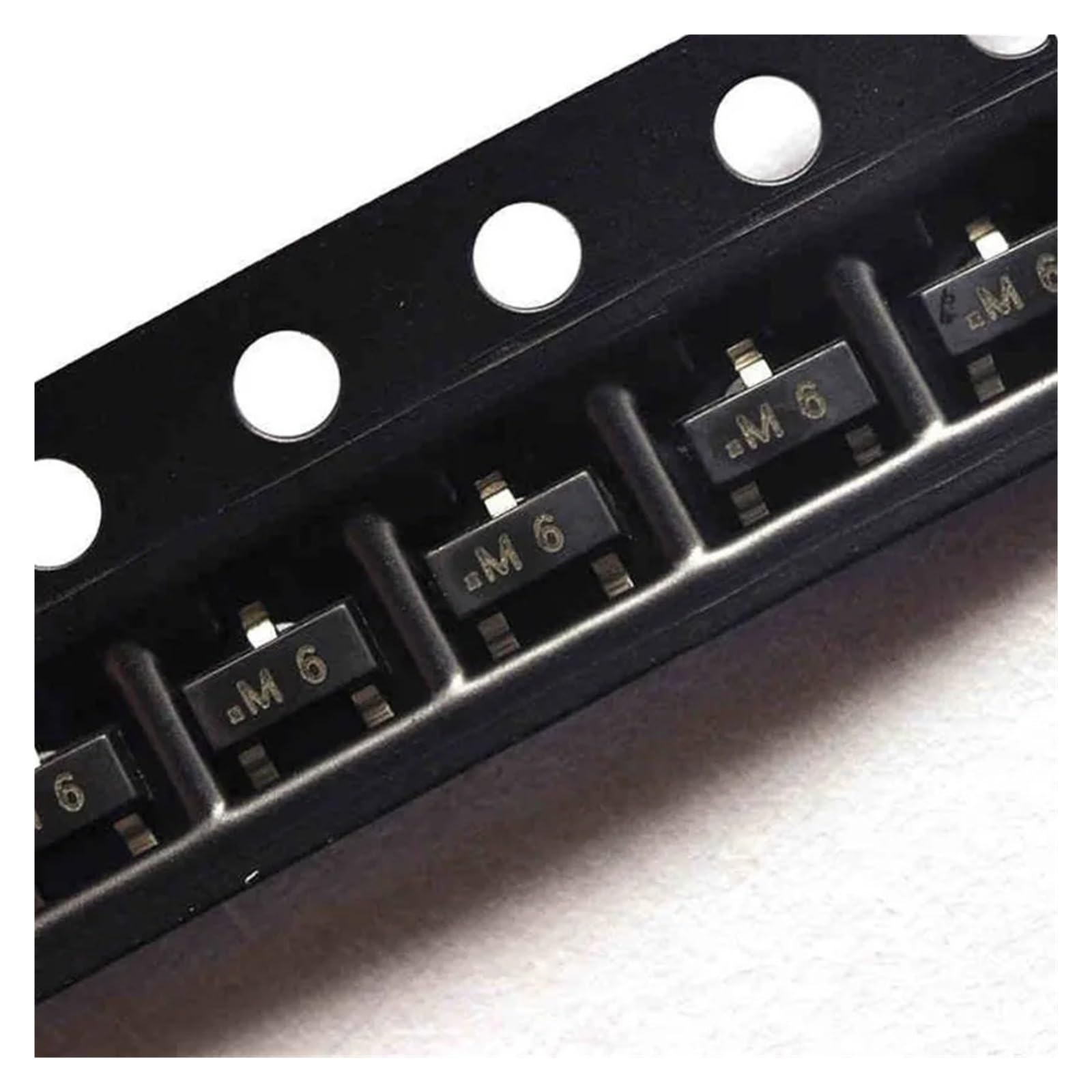 ICXLPMC 100PCS S9015 M6 0.1A 45V PNP SOT-23 SMD Chip Transistor