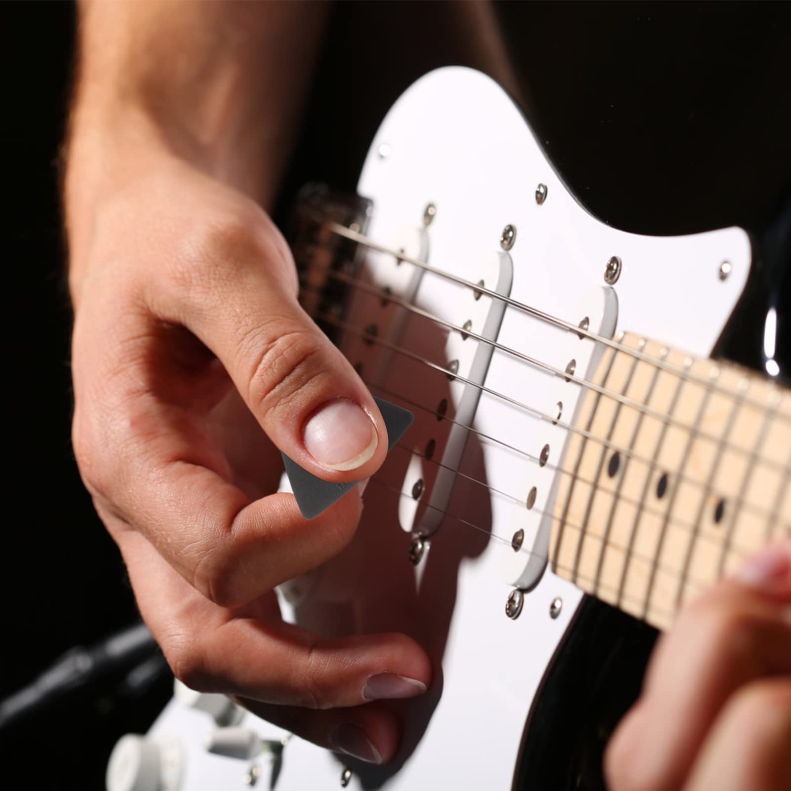 Toyvian 5 zestawów gitarowych trójkątnych akcesoriów gitarowych gitara basowa pick guitar picks gitara klasyczna basowa akcesoria do instrumentów filigranowy plektron gitarowy charms