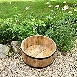 Dieser mittelalterliche Bottich ist komplett neu aus Holz gefertigt.