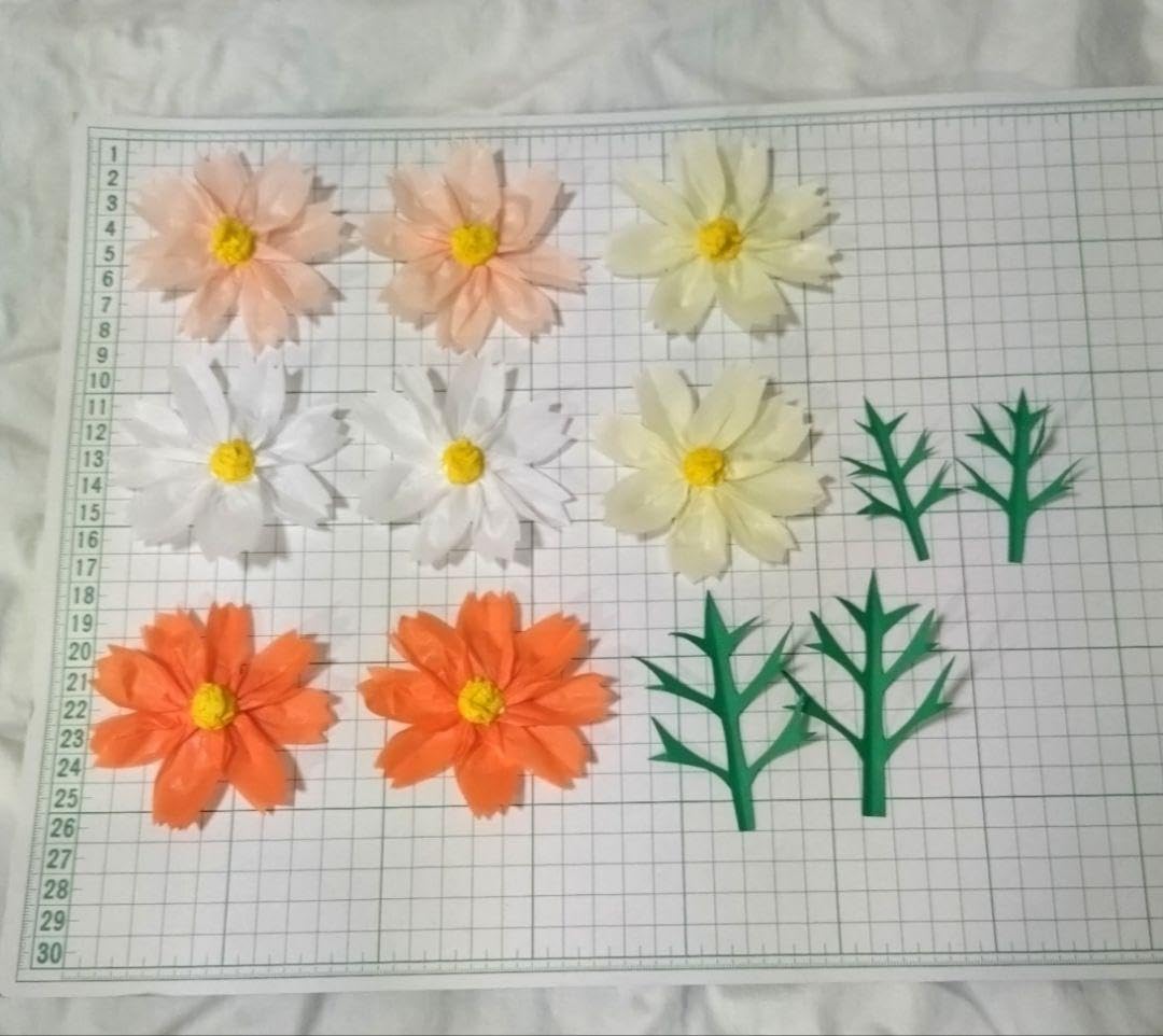 Amazon.co.jp: お花紙コスモスセット秋壁面飾り保育園や介護施設等に