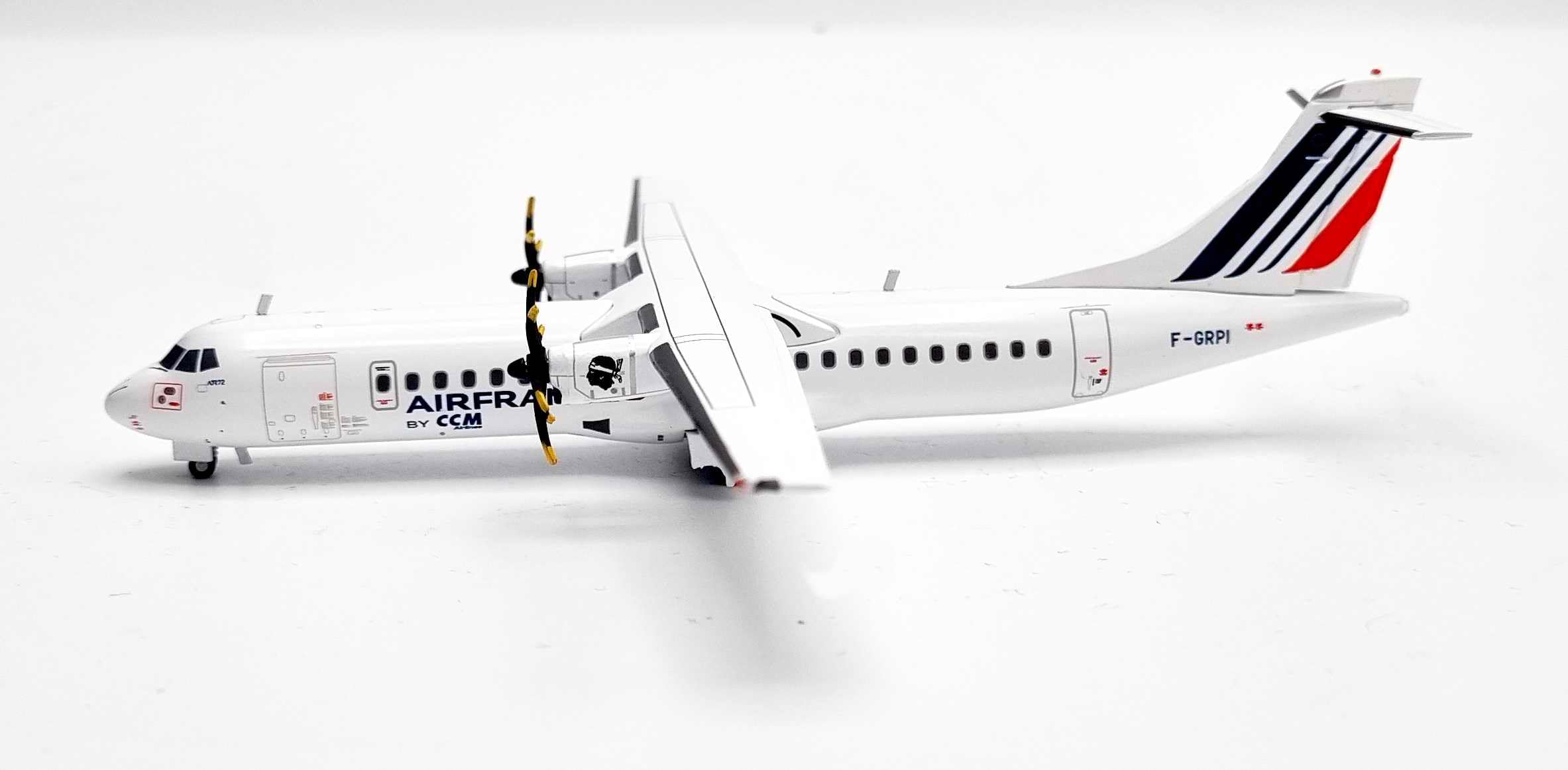 SAST Maquette Avion AIR France ATR 72-500 by CCM F-GRPI 1/200 en Métal