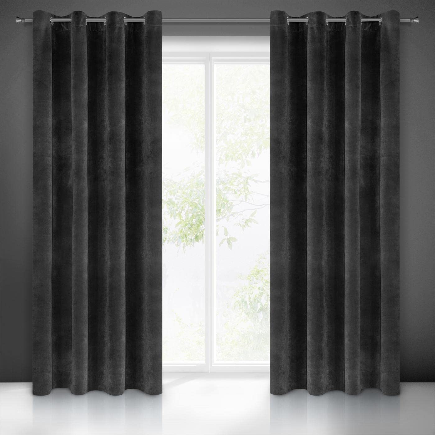Eurofirany Villa Cortina Opaca Terciopelo con Ojales-1 Unidad, Panel, Suave, Clásico, Elegante, Salón, Dormitorio, Gruesa 290 g/m², Poliéster, Negro, 140x250 cm