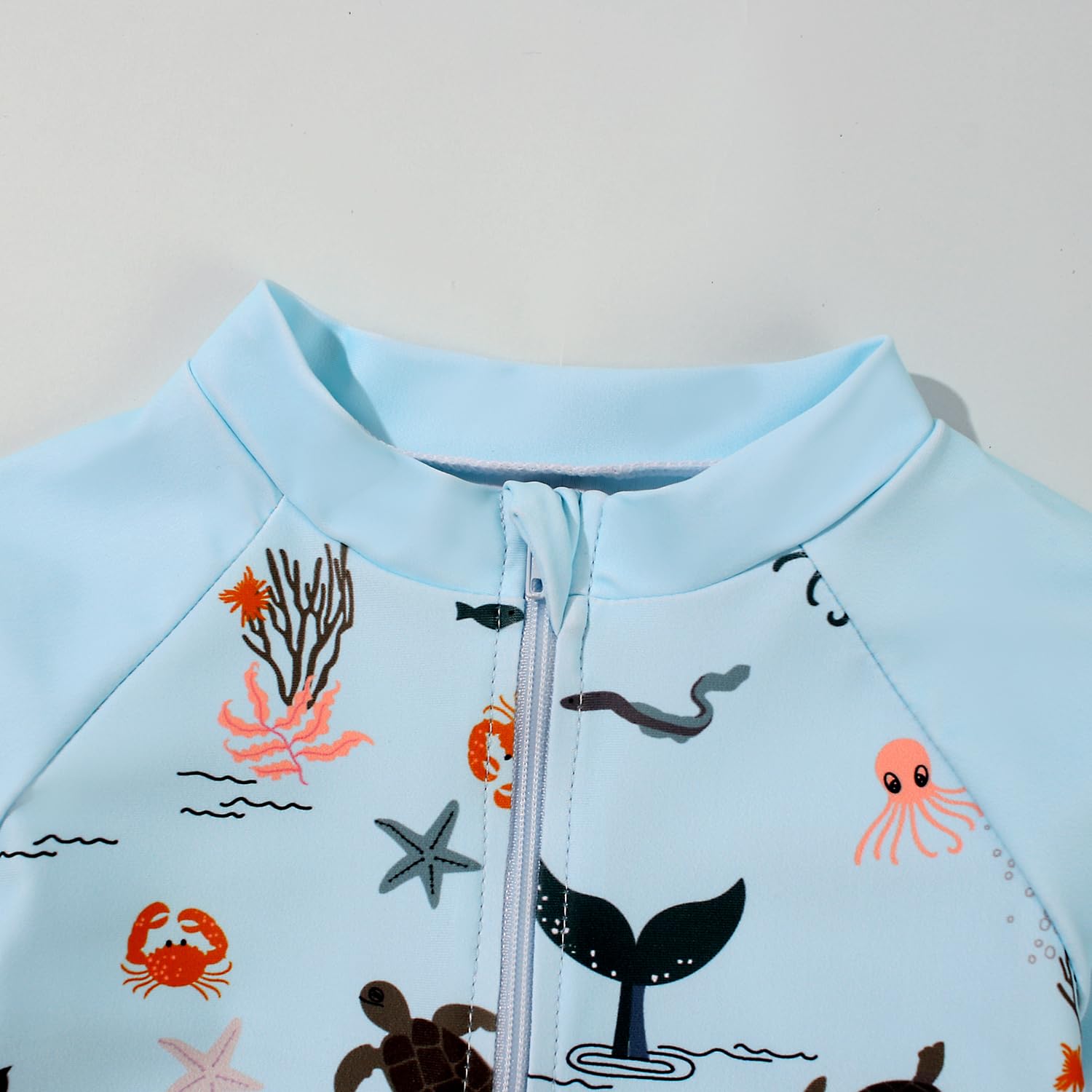 Bébé Garçon Maillot de Bain Une Pièce Imprimé à Manches Longues Protection Anti-UV Rashguard avec Fermeture Éclair et Chapeau d'Été 2 Pièces Ensemble