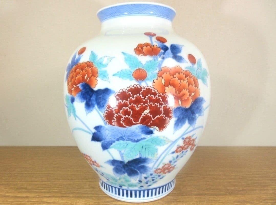 真作保証 12代 今泉今右衛門 錦梅芙蓉絵花瓶 人間国宝 (井上萬二) 佐賀県 Amazon.co.jp: 真作保証 12代 今泉今右衛門 錦芙蓉絵花瓶 人間国宝