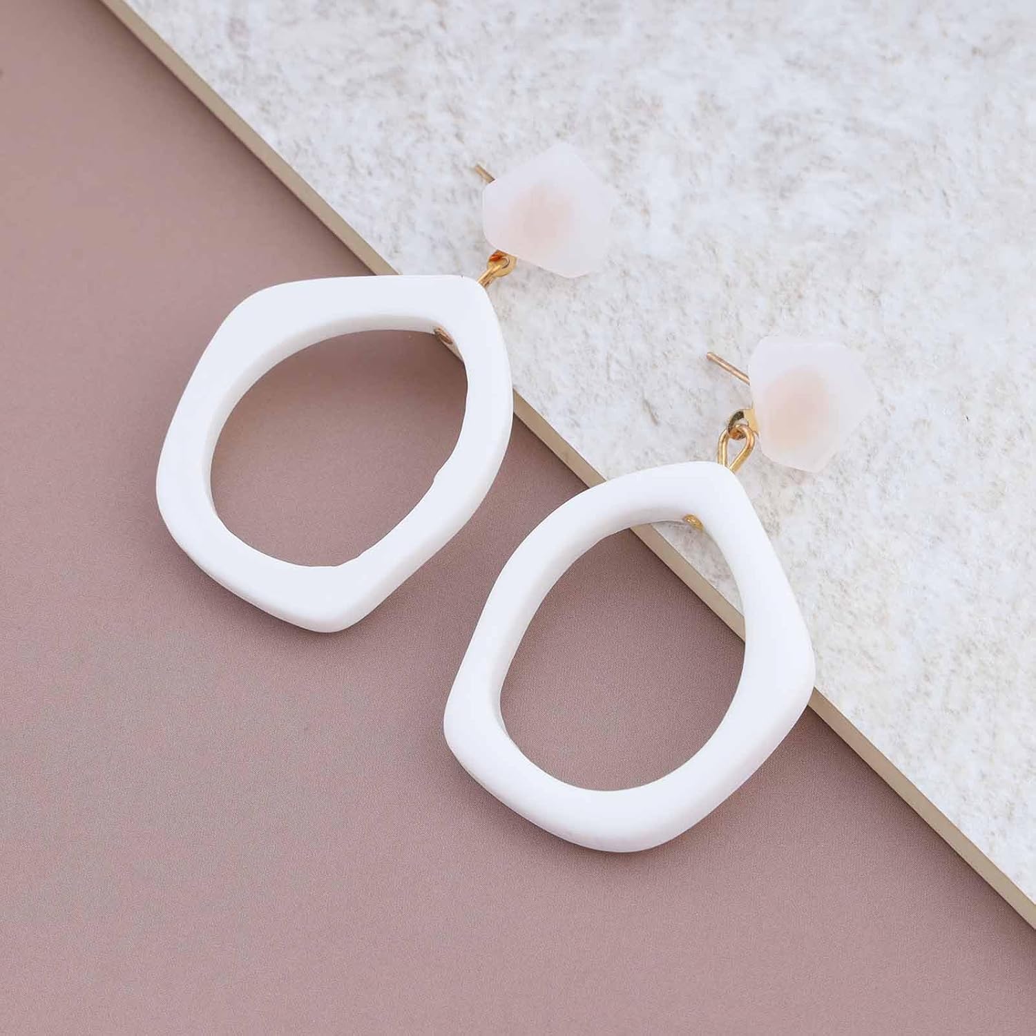 Boho Acrylic Resin Dangle Earrings White Acrylic Oval Earrings Hollow Resin Drop Earrings Large Acrylic Hoop Earrings Geometric Earrings Jewelry for Women - Image 6