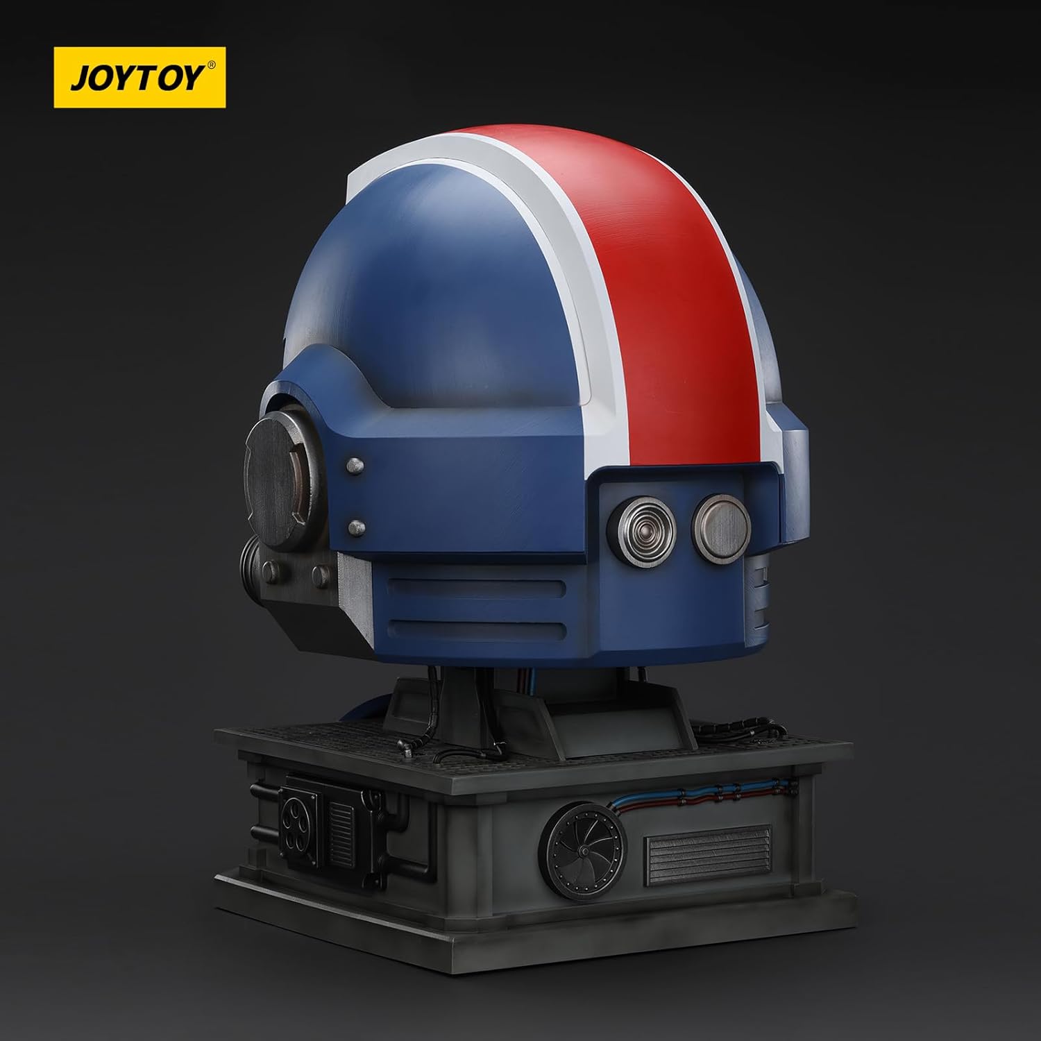 JOYTOY Warhammer 40k Space Marine 2 Ultramarines Lieutenant Titus' MKX Helmet & Display Stand 1/1 Collect and Display Model