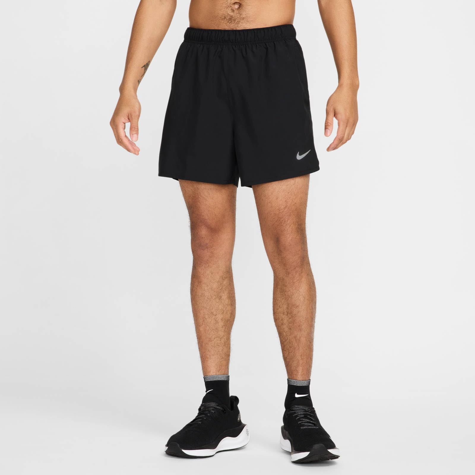 Nike Challenger Pantalón Corto Versátil 2 en 1 13 cm Dri-Fit Hombre Shorts