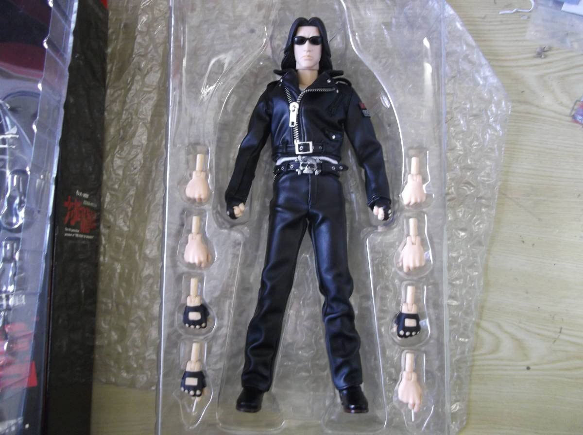 WORST RYUSHIN KUNOU フィギュア Amazon.co.jp: クローズ&WORST ソフビ 鴉魂 九頭神竜男 フィギュア