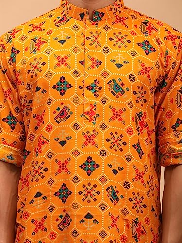 Image of VASTRAMAY Men's Cotton Blend Patola Kurta