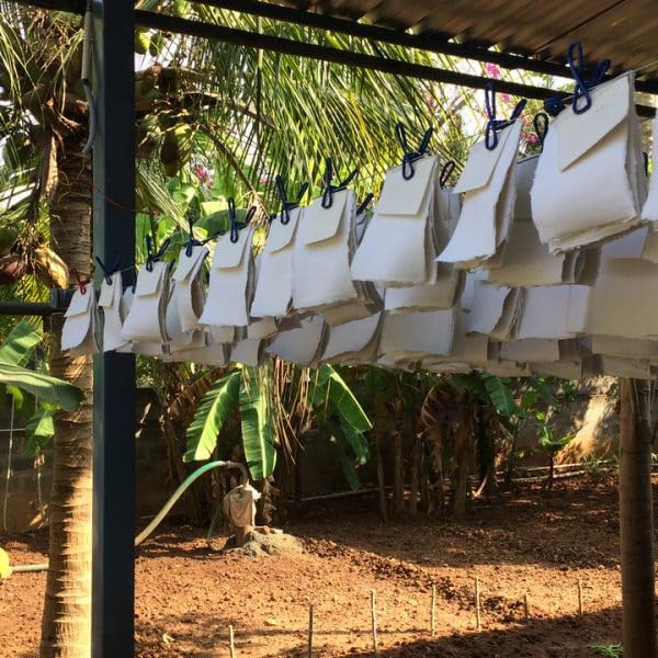 Papel de acuarela hecho a mano Khadi de 320g para artistas exigentes 4