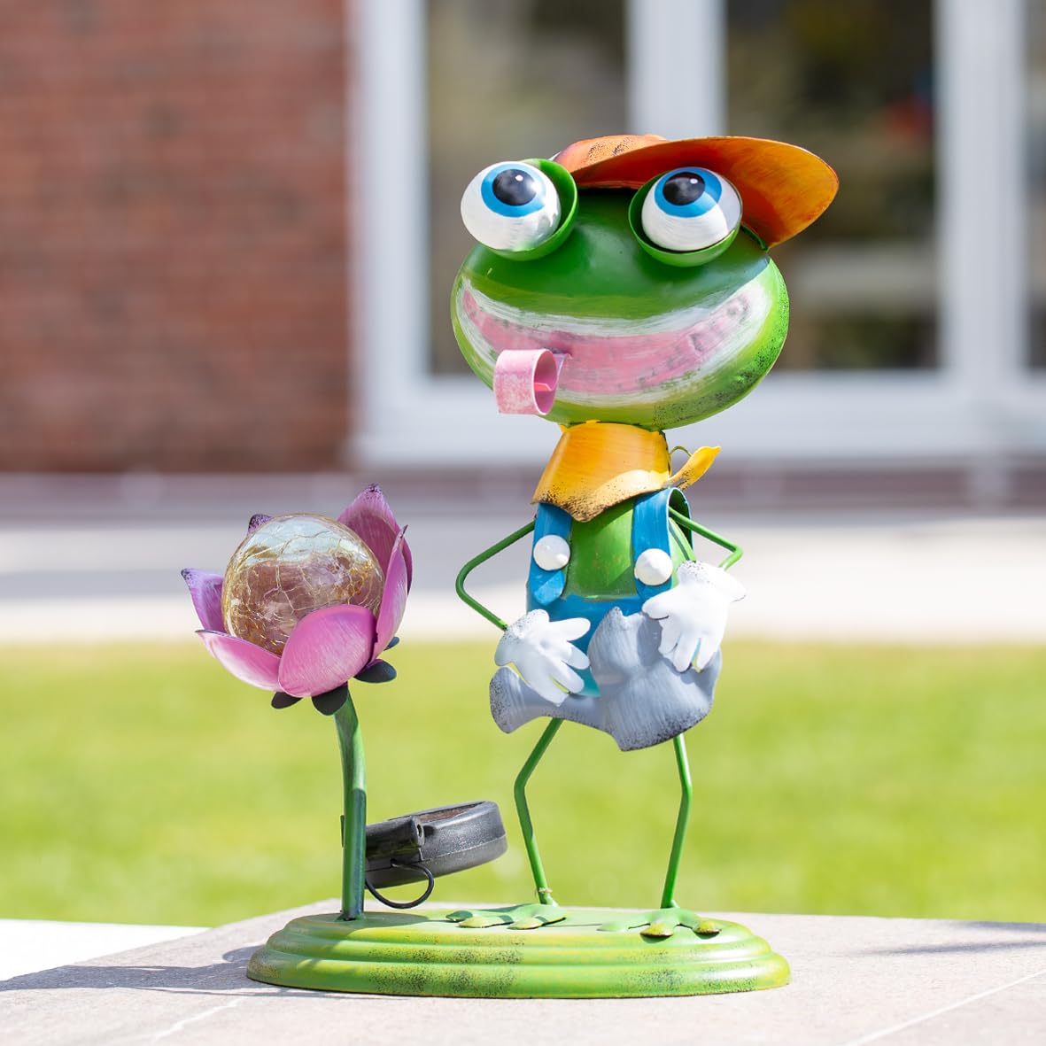 GardenKraft Metal Animal Lights/Solar Powered LEDs/Weatherproof Statues/Garden Decorations/Patio Ornaments (Frog)