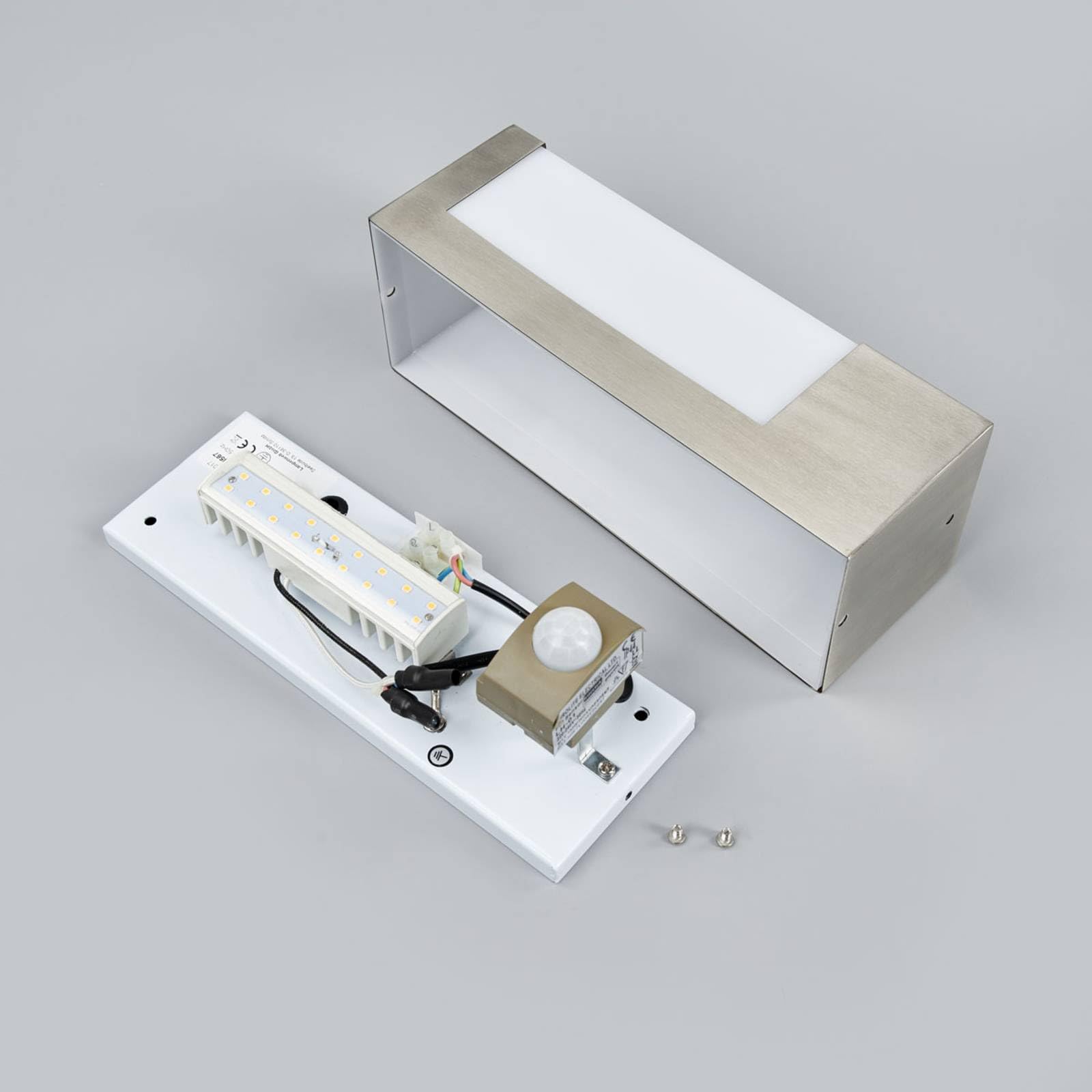 Lindby Edelstahl Wandlampe aussen mit Bewegungsmelder, Wandleuchte außen spritzwassergeschützt IP44 1x 6,5W LED Außenleuchte