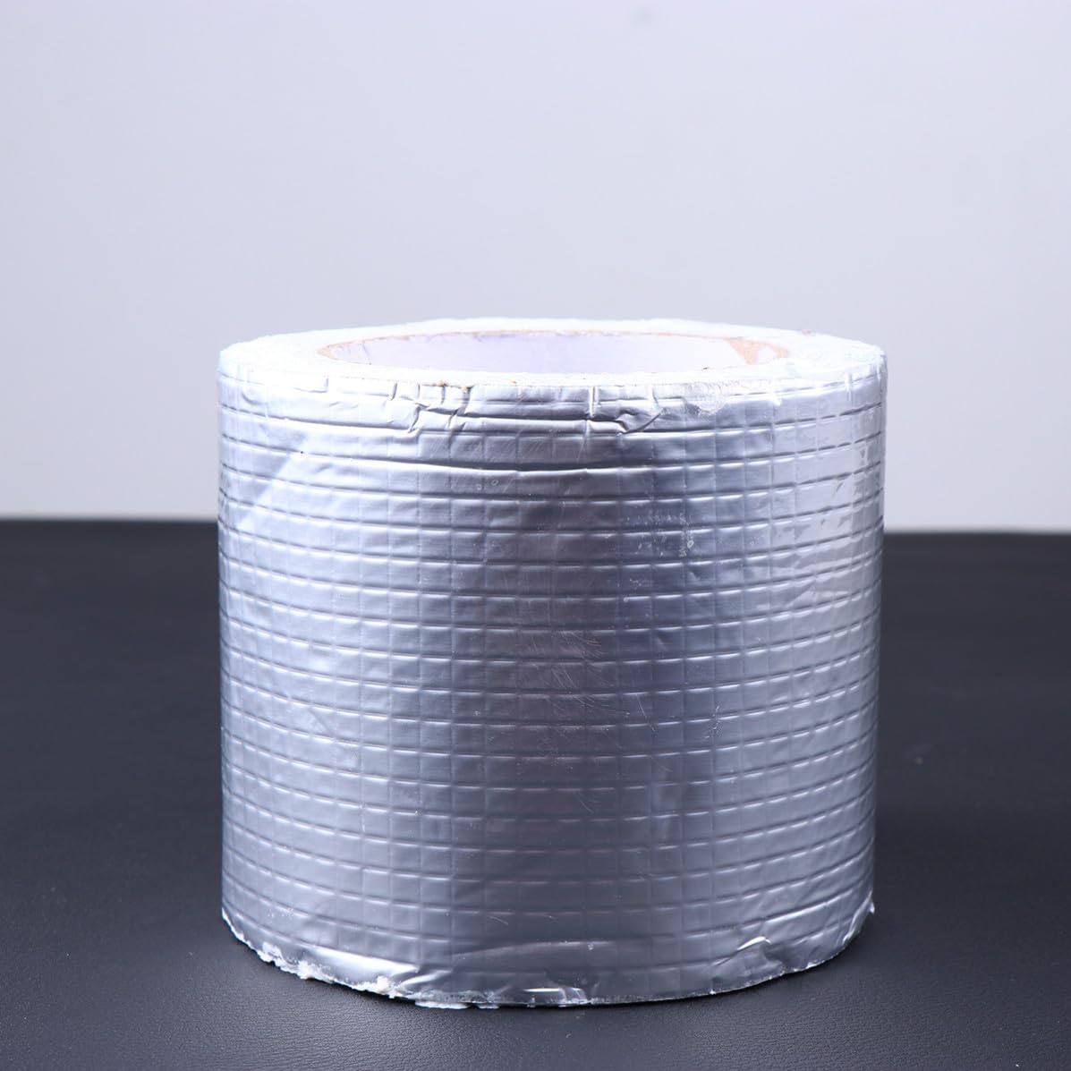 Cinta de Reparación de Umbral y Techos Caucho Butílico Resistente al Agua, Aluminio y Papel, 10cm X 10m para Sellar Fugas en Tuberías y Superficies