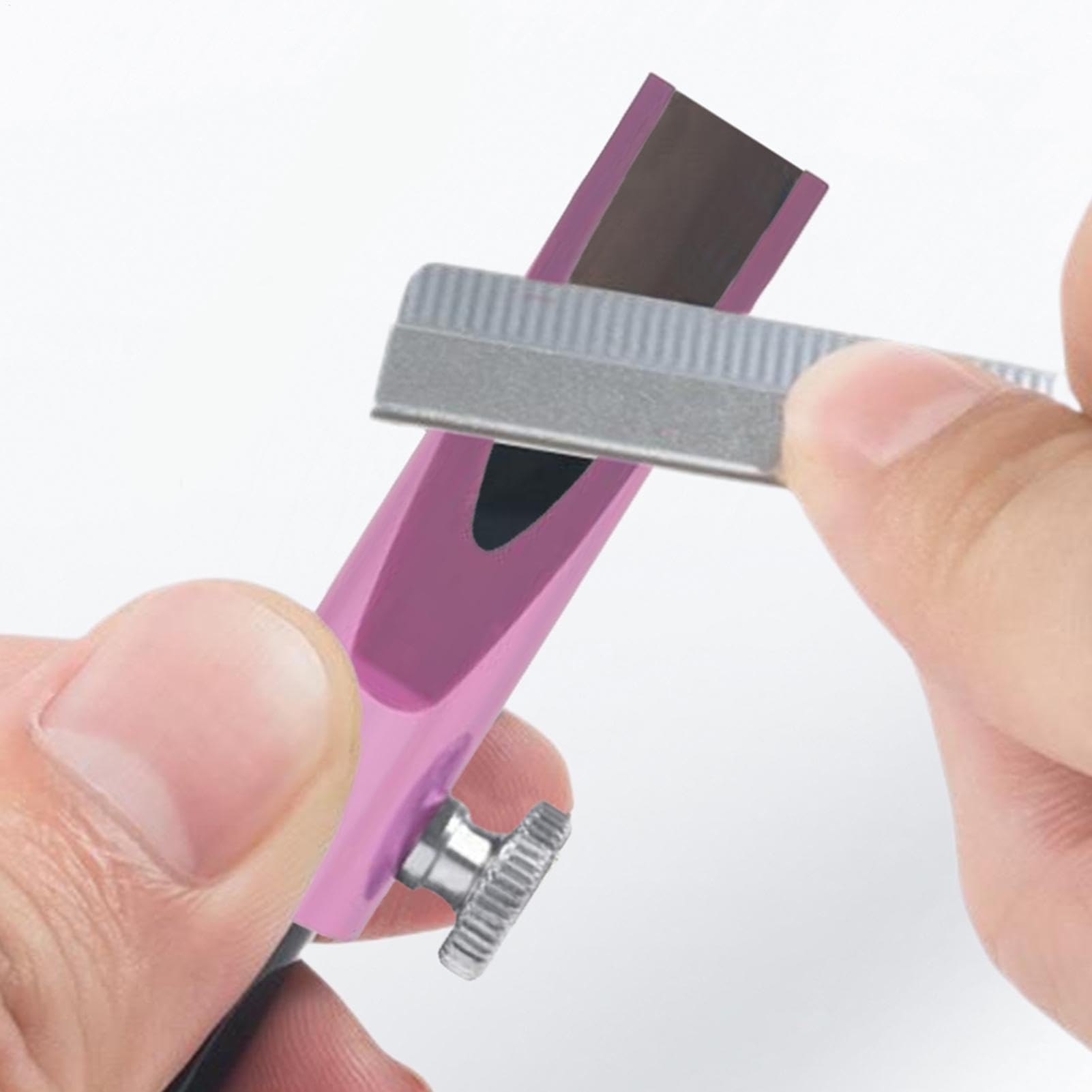 Pire à crayons pour les femmes, taille-crayon à crayons à sourcils,De dispositif de taille-crayon cosmétique des voyages - Outil d'aiguisme portable du stylo à sourcils pour petite amie, femme, ami
