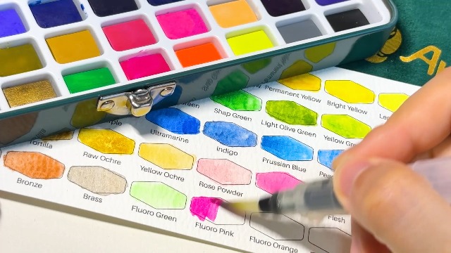 Artecho Professional 128 Watercolour Paint Set In Tin Case With Access