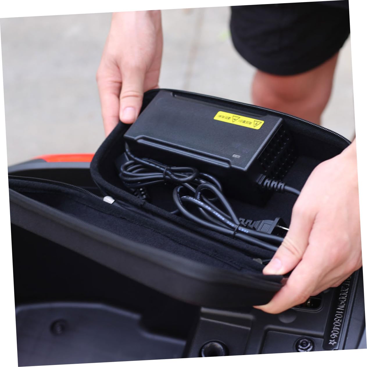BESPORTBLE 8pièces Sacoche De Rangement Électrique pour Véhicule Sacoche De Chargement Étanche Et Résistante pour Vélo Et Trottinette Électrique Accessoires Pratiques Et Élégants