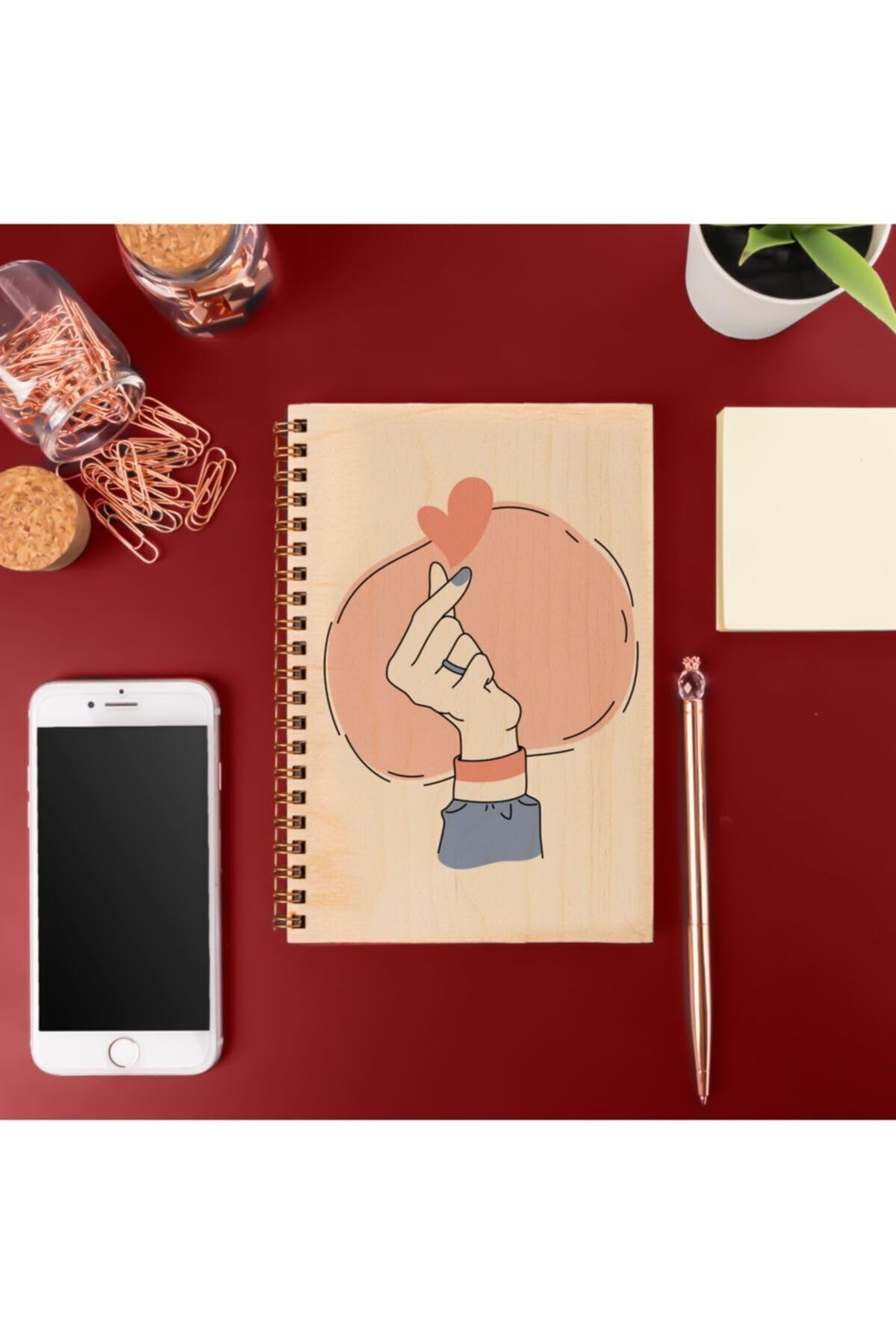 Hediyesepeti Girl Power Tasarımlı 8 Cm X 12 Cm Ölçülerinde Çizgisiz 48 Yaprak Ahşap Kapaklı Defter