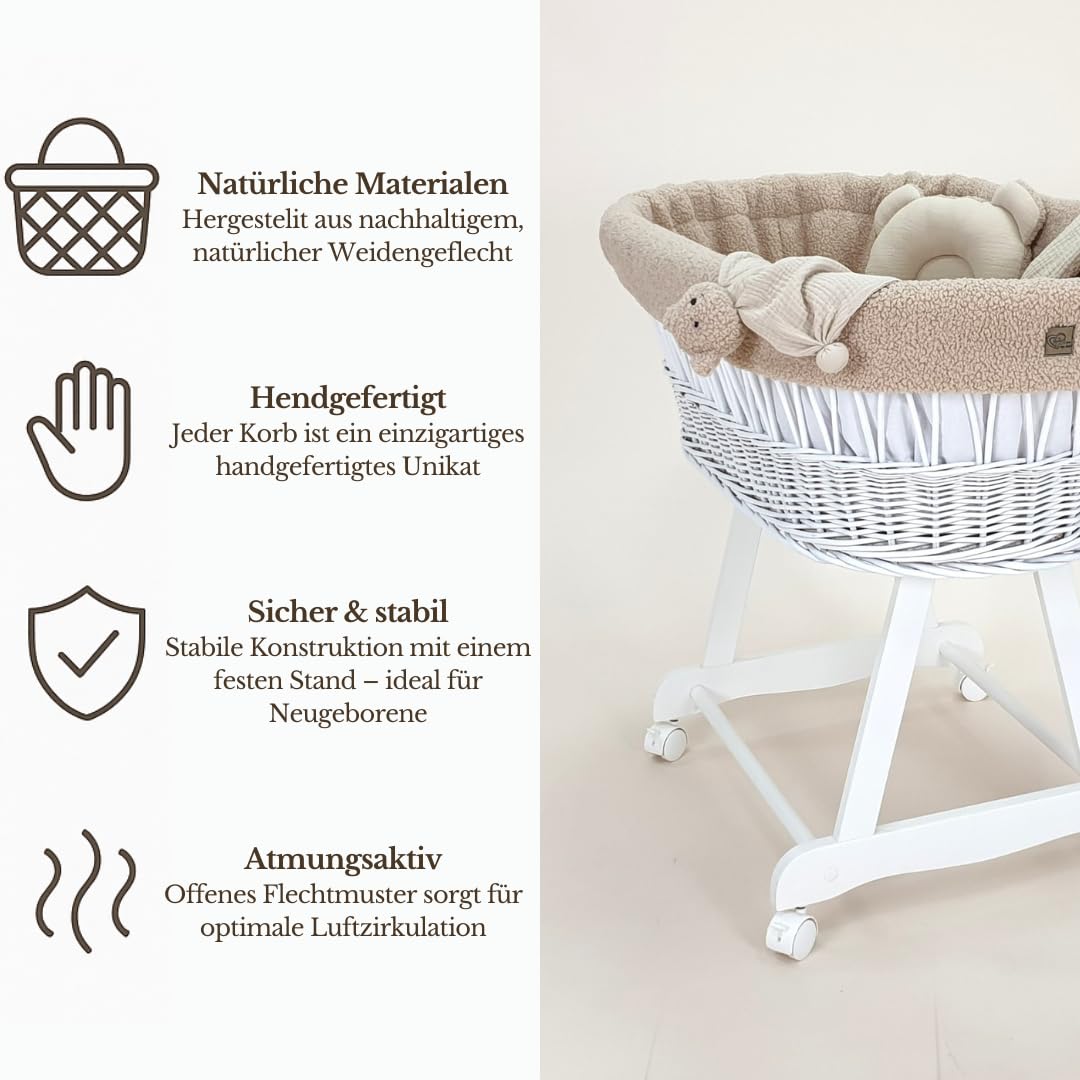 Wiklinopol Stubenwagen Amelia – Handgeflochtener Moseskorb Weiß mit Gestell & Matratze – 5-teiliges Teddy-Bettset Beige – Tragbarer Babykorb mit Rollen – Ideal für Neugeborene