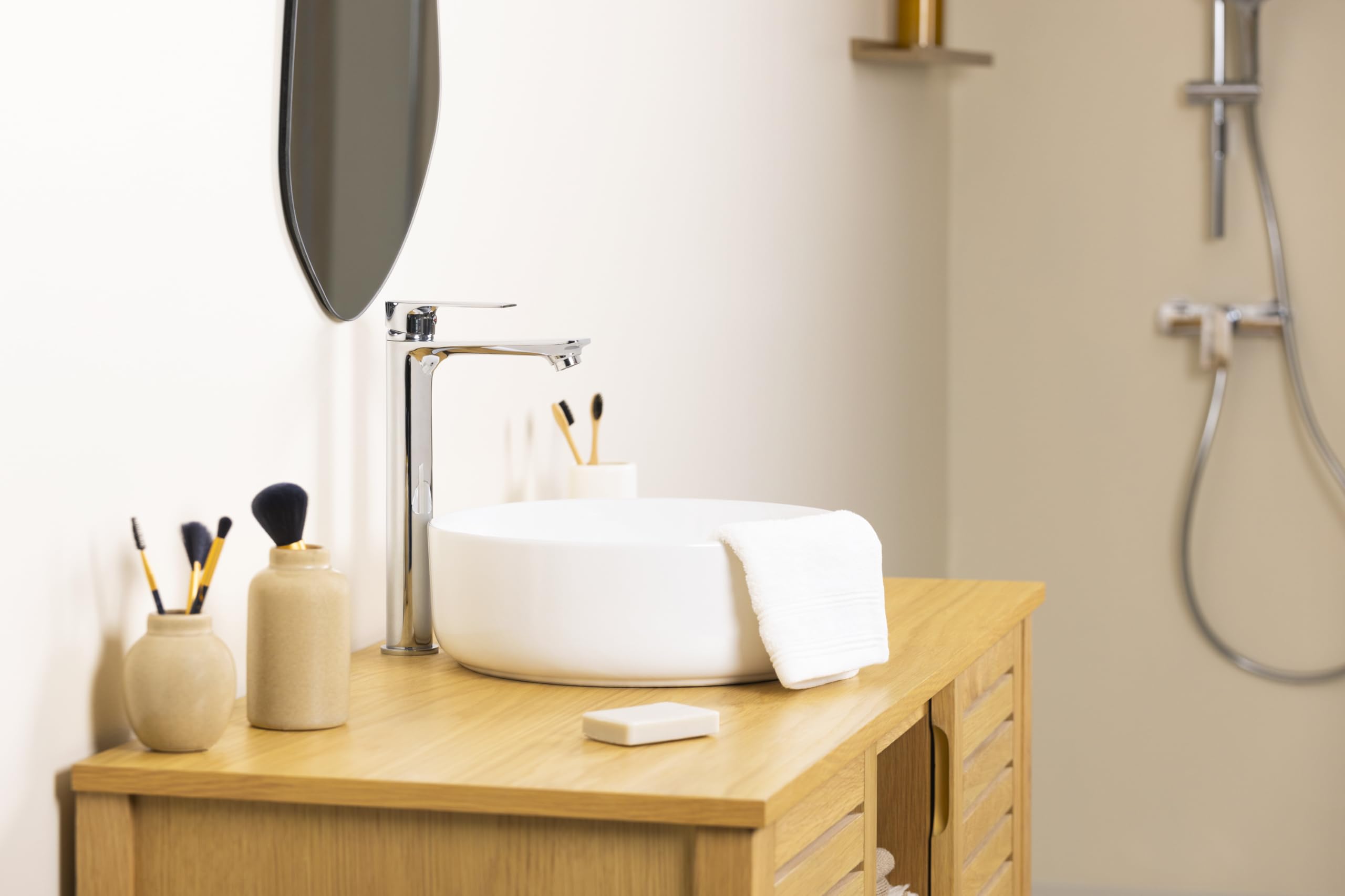 Grifo de lavabo alto NYTIA | acabado cromado | para lavabos sobre encimera | diseño moderno y funcional | EUROSANIT