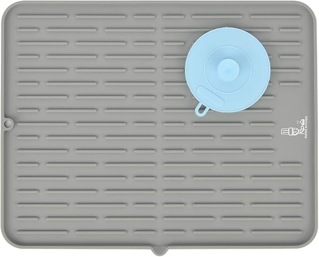 SUPER KITCHEN Large Silicone Dish Drying Mat Draining Board Mat Drainer Mat with a Multifunctional Silicone Sponge Scrubber, Heat Resistant Trivet Countertop Protector(42×33cm, Grey)