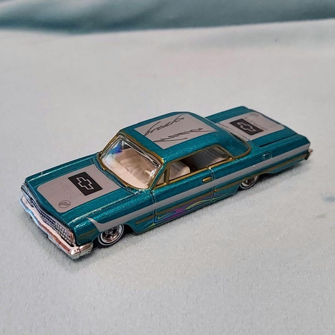1/64　70s ローライダー　インパラ　車高上下可能　トランク開閉 1/64 70s ローライダー インパラ 車高上下可能 トランク開閉 1