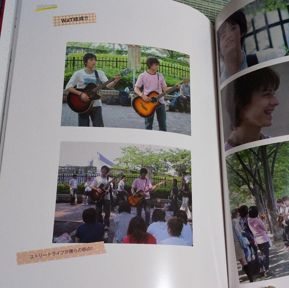 Amazon.co.jp: WaT 卒業BEST 写真集のみ 初回限定版 小池徹平 ウエンツ