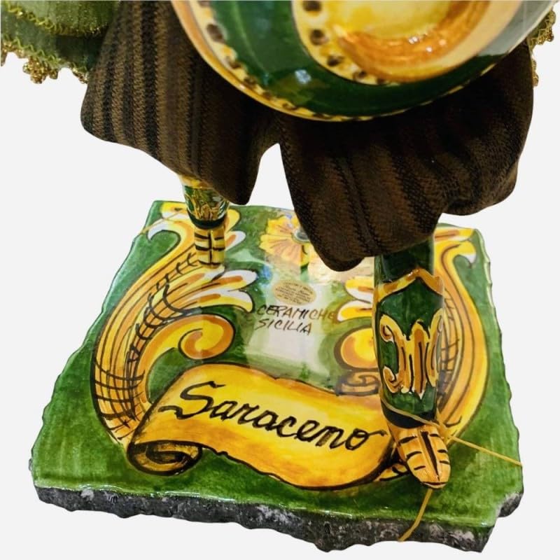 SICILIA BEDDA CAPACI Sizilianische Marionette, Paladin aus Caltagirone-Keramik – karolingische Linie – Sockel aus Lavastein – SARACENO – 55 x 20 cm