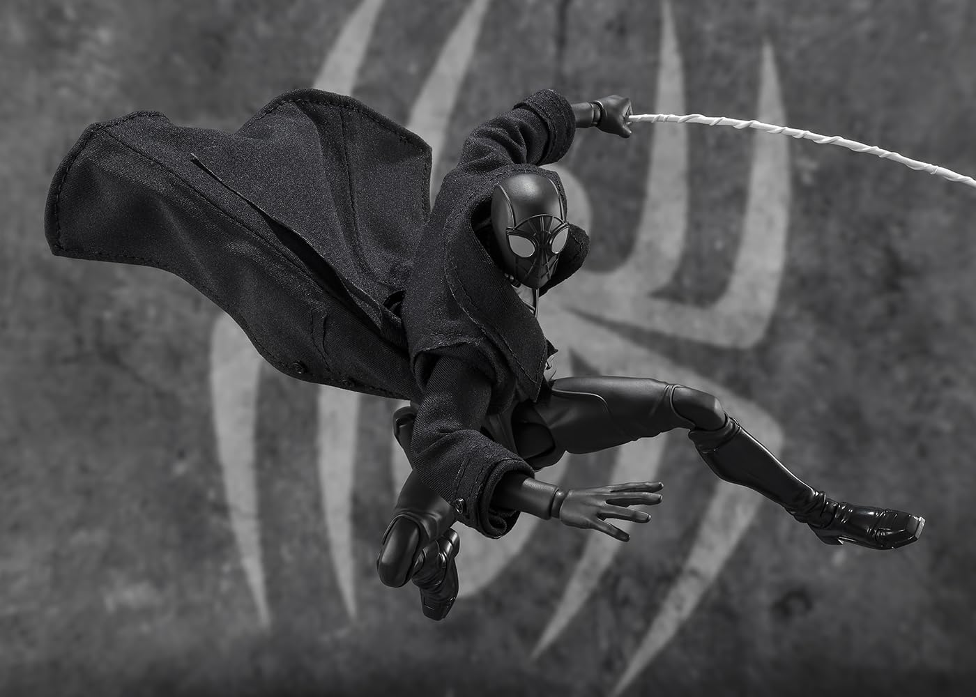 TAMASHII NATIONS Spider-Man: Across the Spider-Verse – figurki akcji Spider-Man Noir i Spider-Ham z serii S.H.Figuarts