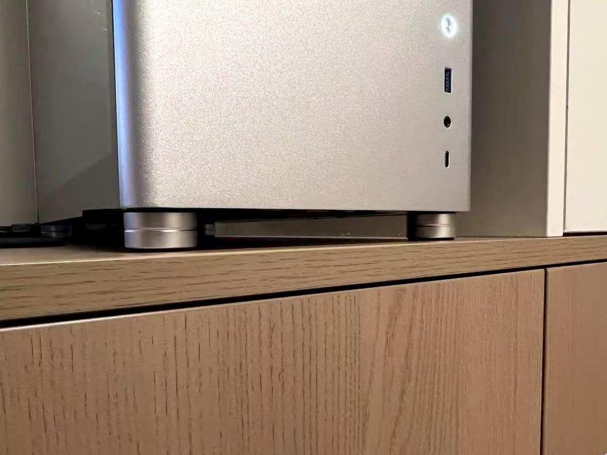 Piedini in Alluminio per Apparecchiature HiFi 30 x 15mm Ammortizzanti per Altoparlanti Argento