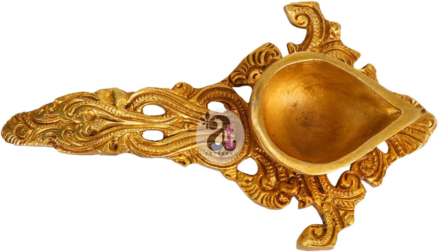 ARTVARKO Aarti Diya with Handle Brass Decorative Puja Accessory Camphor Burner lamp Aarti for Navratra, Diwali Gifts Home Decor 7 Inch