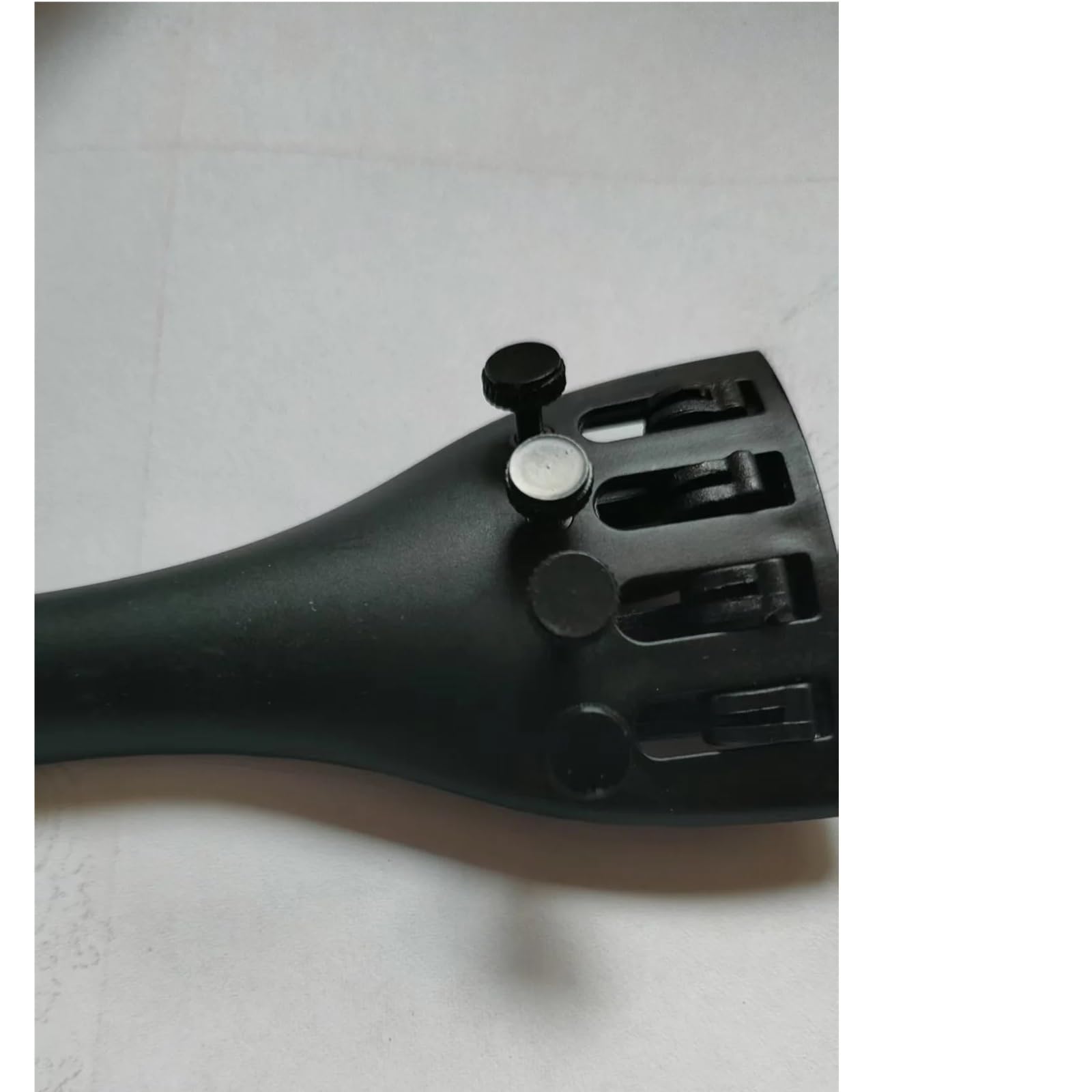 Set Di Cordiere For Violino In Fibra Di Carbonio Da 20 Pezzi | Questo set da 20 pezzi si adatta a violini da 1/4 a 4/4 e include accordatori fini