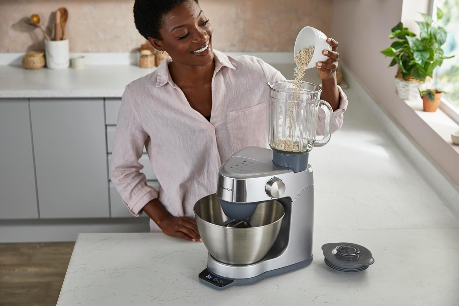 Kenwood Prospero+ KHC29A.O0SI Robot de Cuisine, Bol en Inox 4,3 L, avec Batteur K, Crochet et Fouet, Mixeur en Verre, Robot Culinaire 3 Disques, Presse Agrumes et Balance