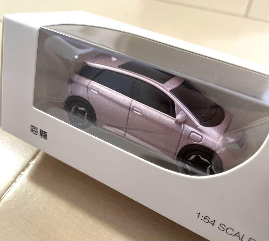 Amazon.co.jp: BYD ドルフィン ミニカー ノベルティ 164SCALE : おもちゃ