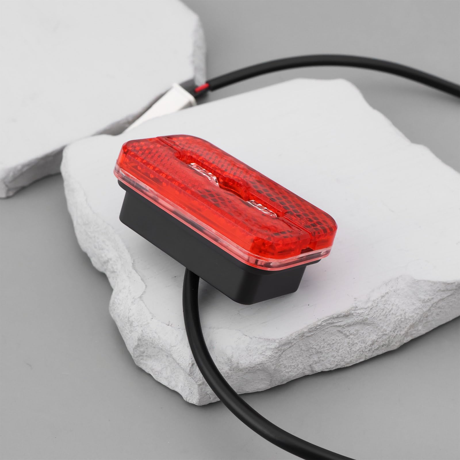 EMSea Tylne światło LED 400 mm kompatybilne z Xiaomi Electric Scooter 3 Lite 51 x 30 x 19 mm