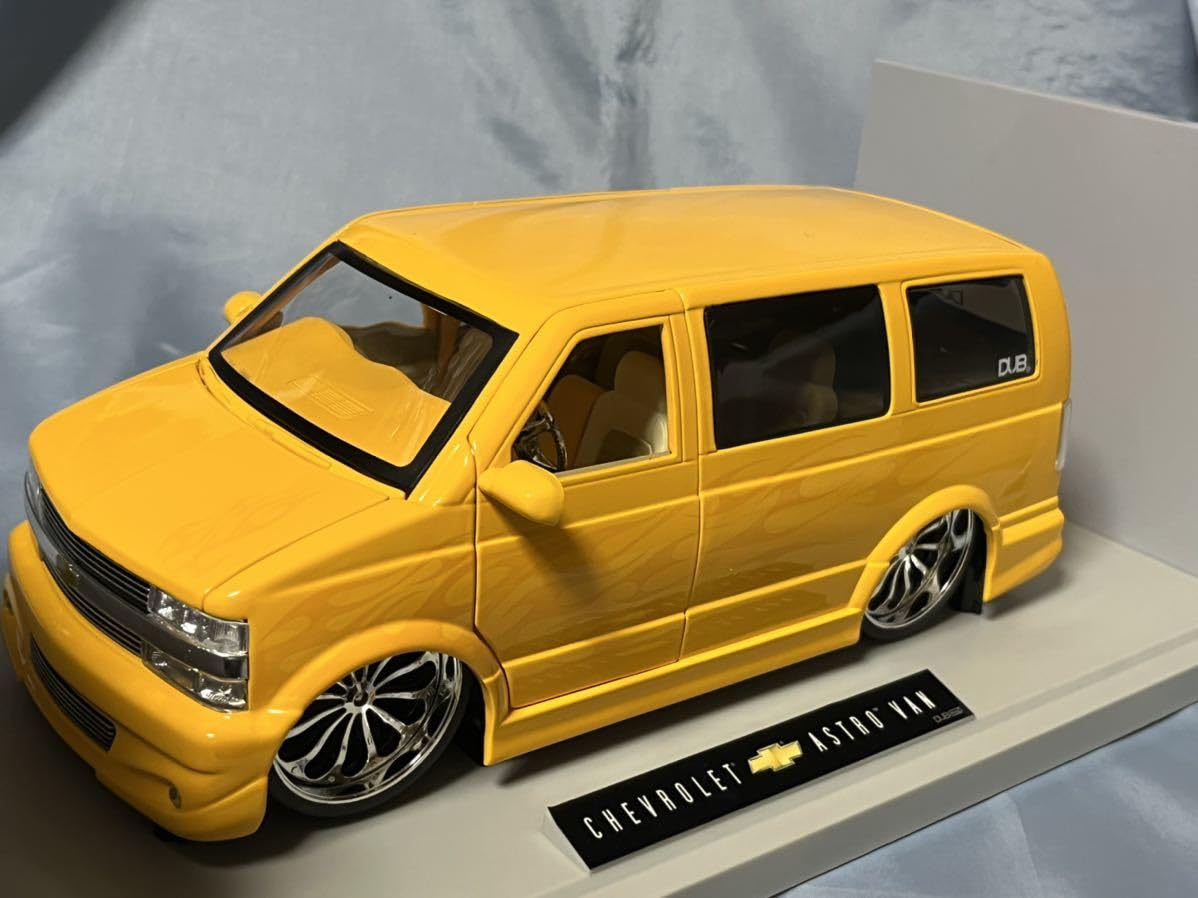 Amazon.co.jp: ジャダトイズ製シボレー アストロローダウン カスタム