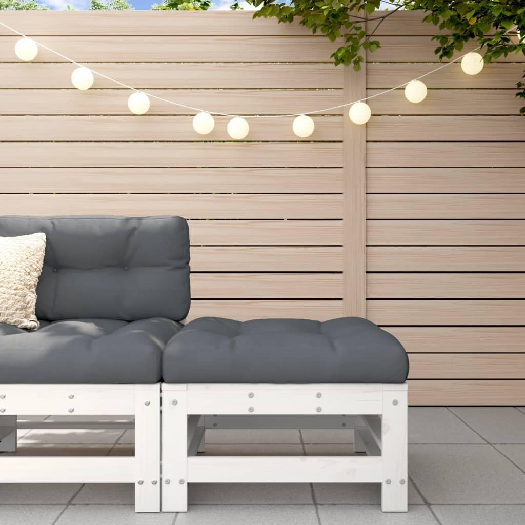 Repose-pieds extérieur en bois blanc pour soulager les jambes au jardin