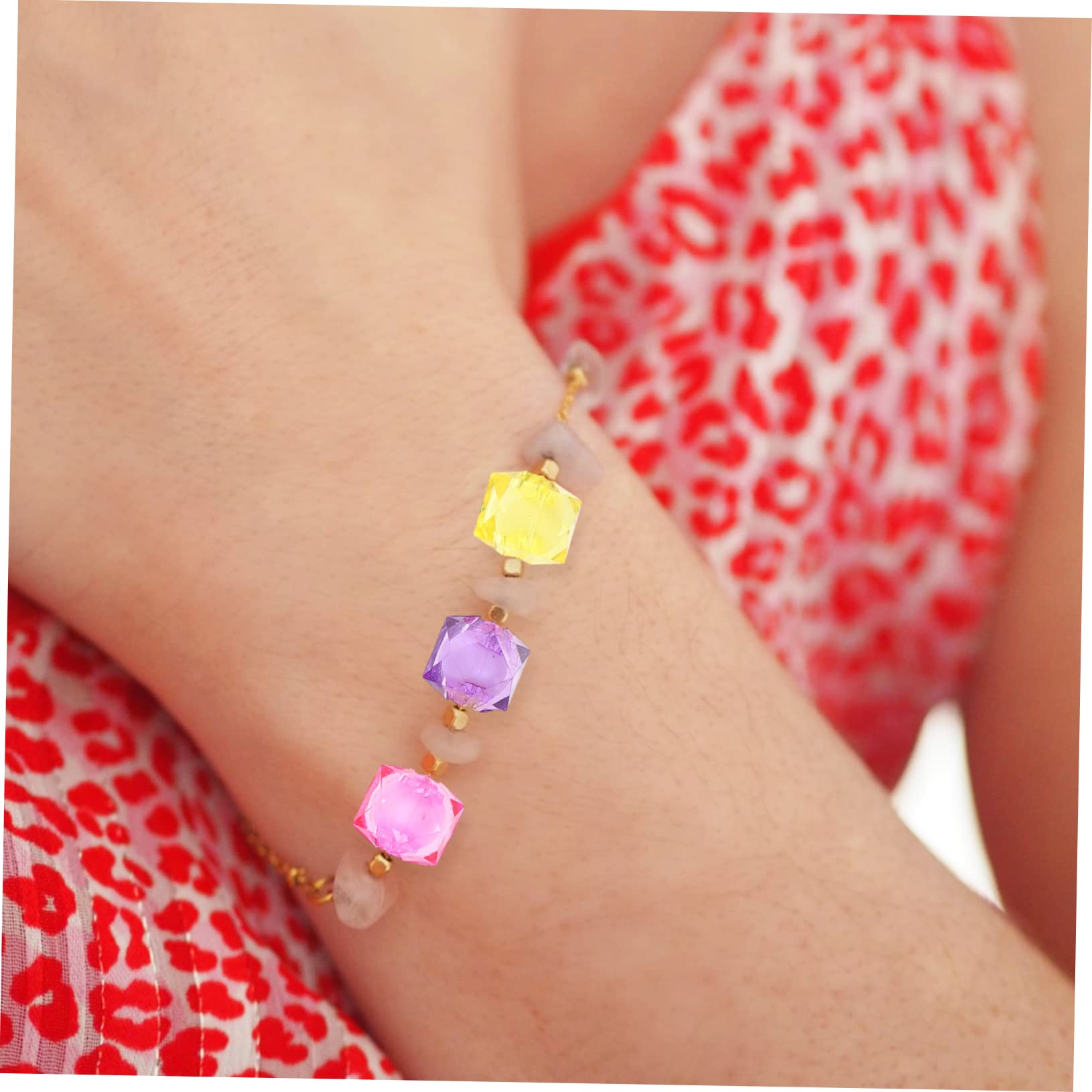 NUOBESTY 8mm Acryl Abstandsperlen Geometrische Form mit Loch zum Auffädeln für Armbänder und Halsketten Zufällige Farbe