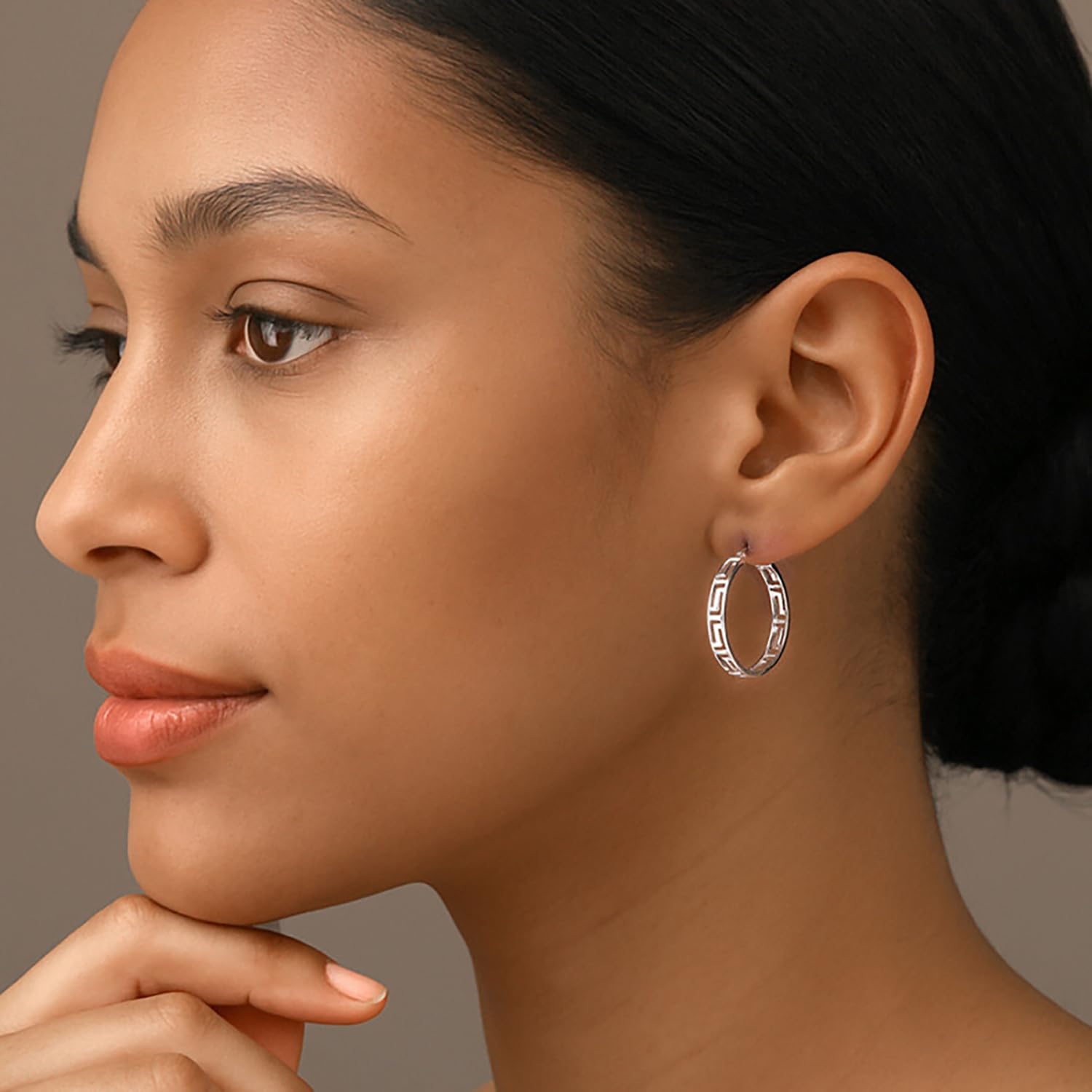 LeCalla 925 Sterling Silber Griechischer Schlüssel Creolen Leichtgewicht Klick-Top Griechische Mauer Ausschnitt Muster Ohrring Creolen für Frauen