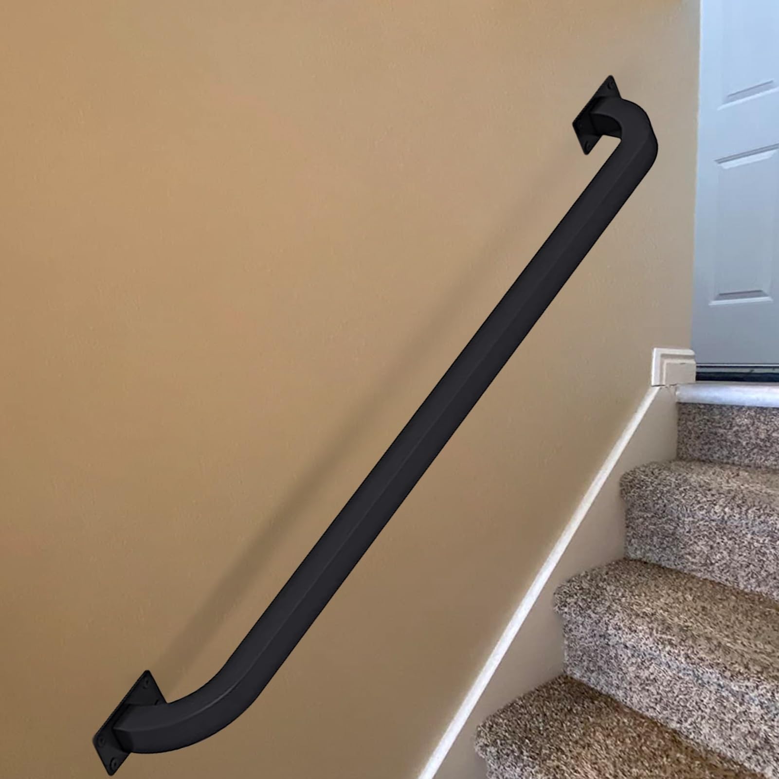 Main courante en tube galvanisé ultra résistant pour une sécurité murale durable