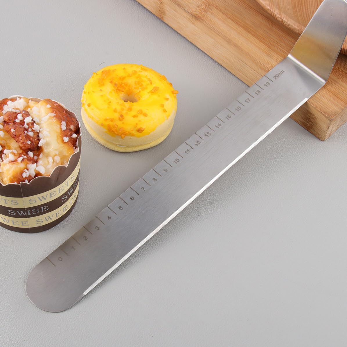 Stainless Steel Cake Spatula Cream Icing Smoother Tool with Scale