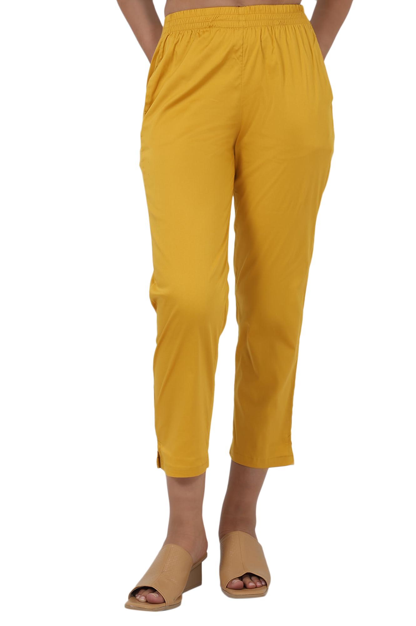 Aurelia Women's Green Solid Mid-Rise Cotton Trouser in green