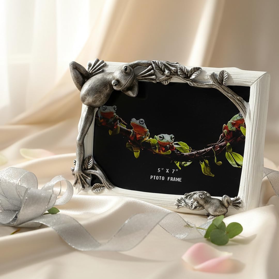 Tree Frog Picture Frame, Realistic Resin Frog Photo Holder, 5x7 inch Wildlife Decor, Unique Nature Desktop Accessory, Gift for Frog Lovers