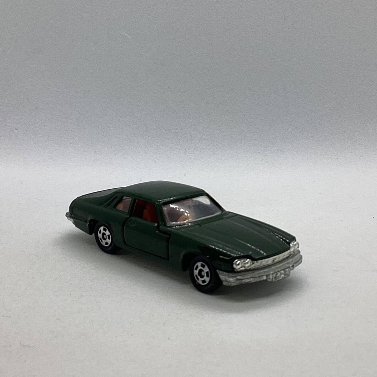 DVC490Y ジャガーダークグリーン ミニカー Amazon | Ж イクソ 1/43 ジャガー XJ8 X308 1998 ダークグリーン