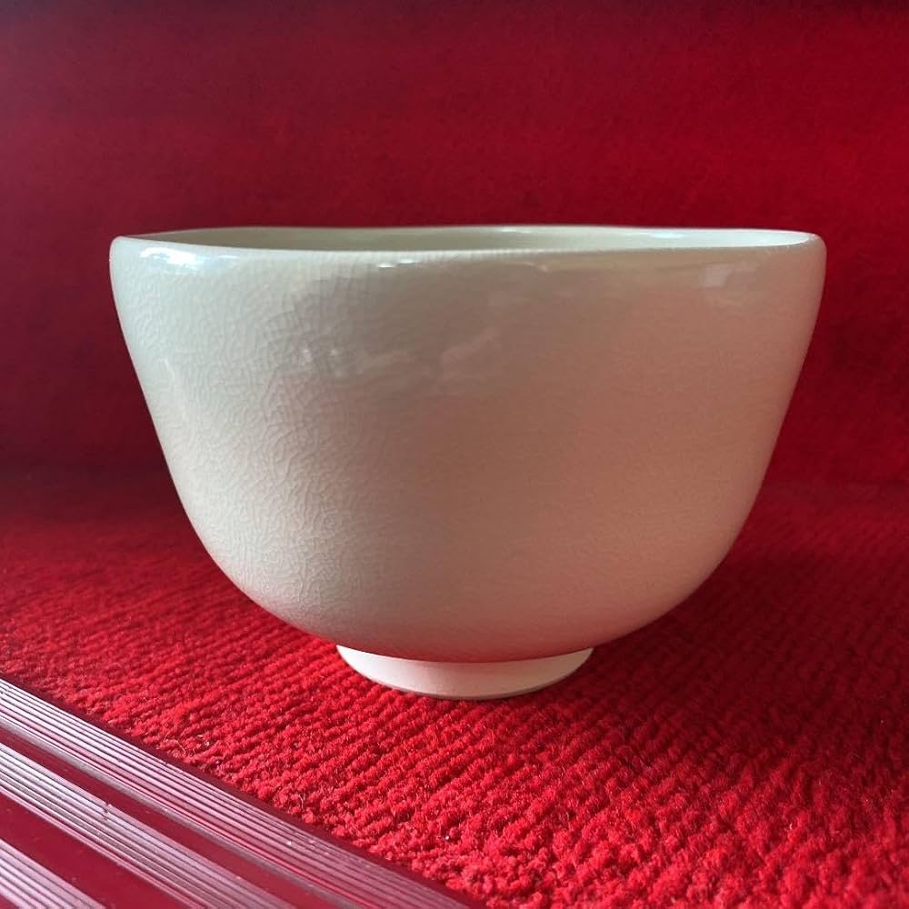 山岡善昇作　梅に椿茶碗(共箱) ○ 山岡善昇作梅に椿茶碗(共箱) ○