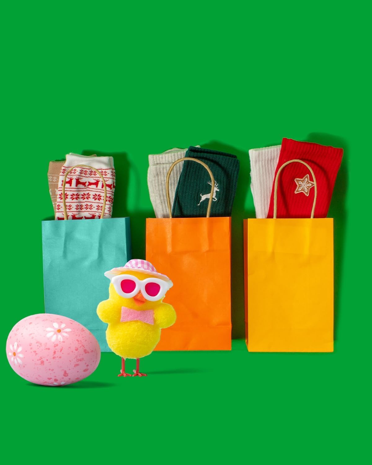 qiqee 100 szt. papierowych torebek na prezenty w rozmiarze mini z uchwytami - 10 x 6 cm × 15 cm małe torby imprezowe - 16 jednolitych kolorów